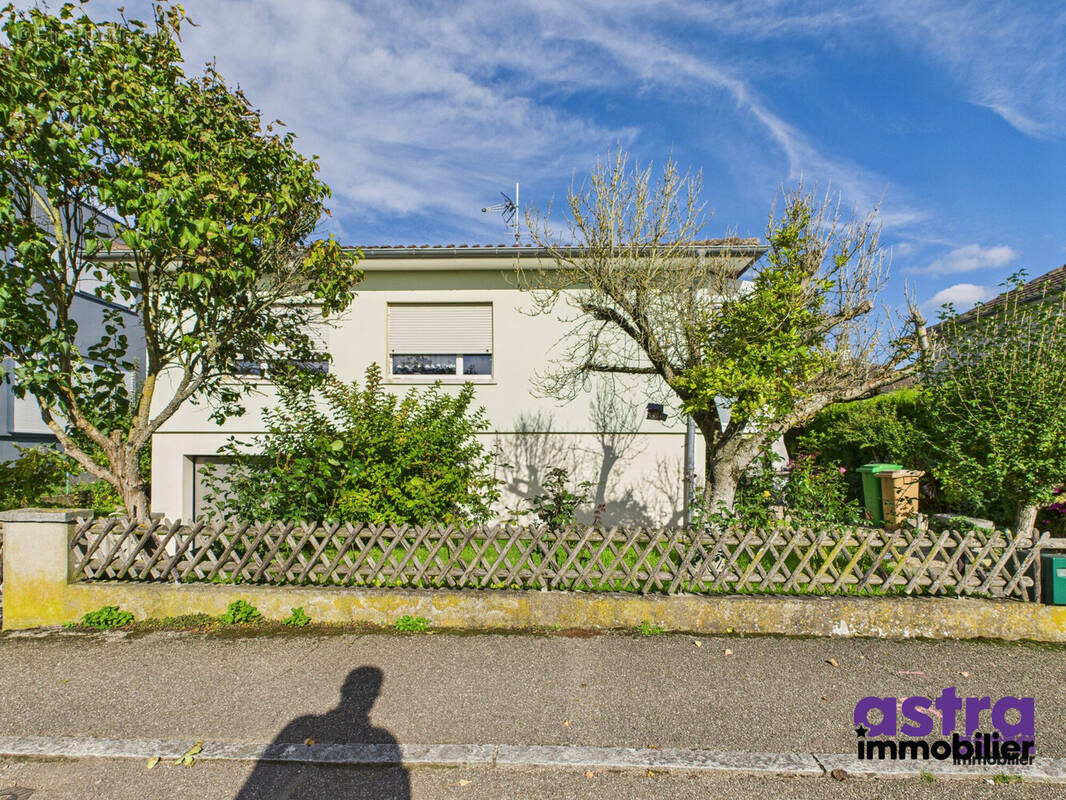 Maison à VILLAGE-NEUF