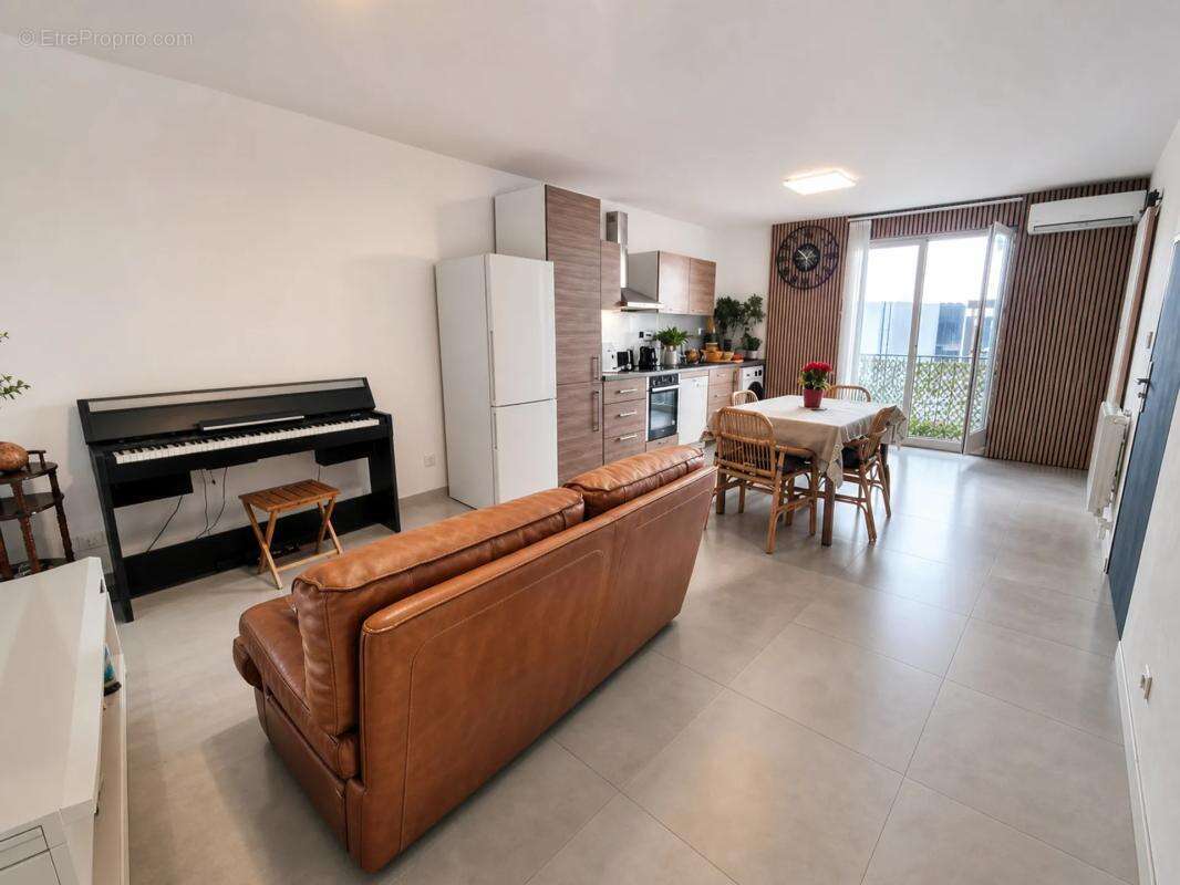 Appartement à L'ISLE-SUR-LA-SORGUE