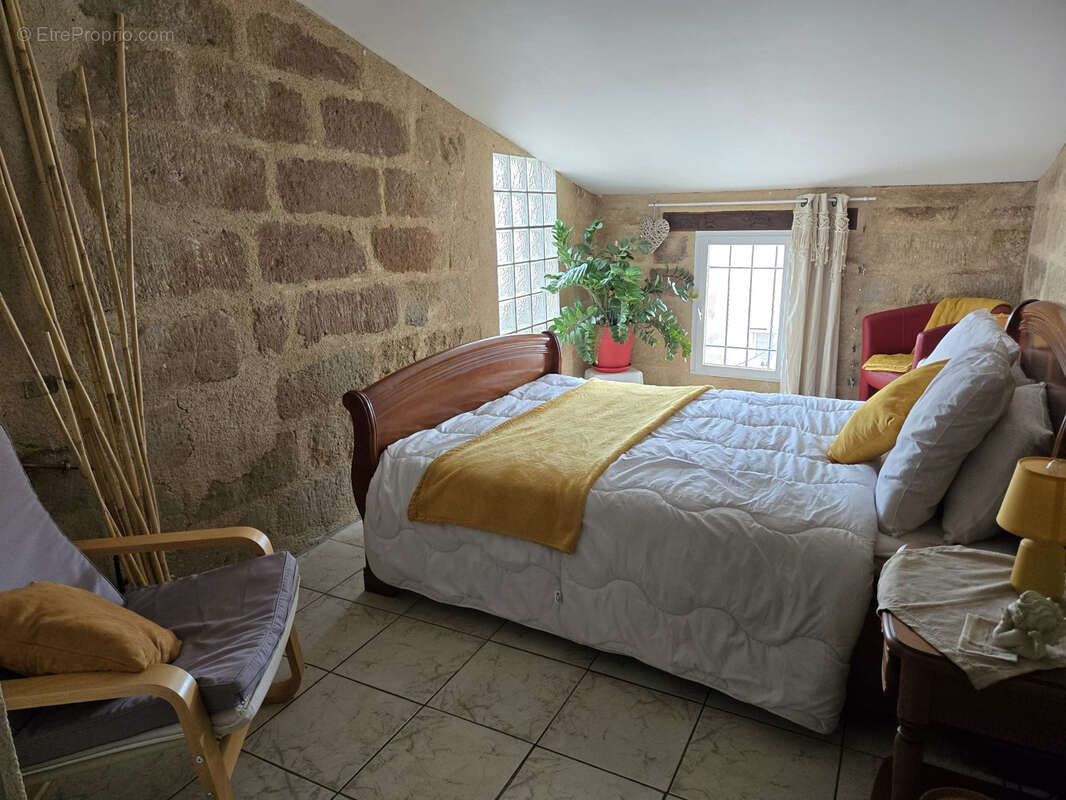 Maison à MONTAGNAC
