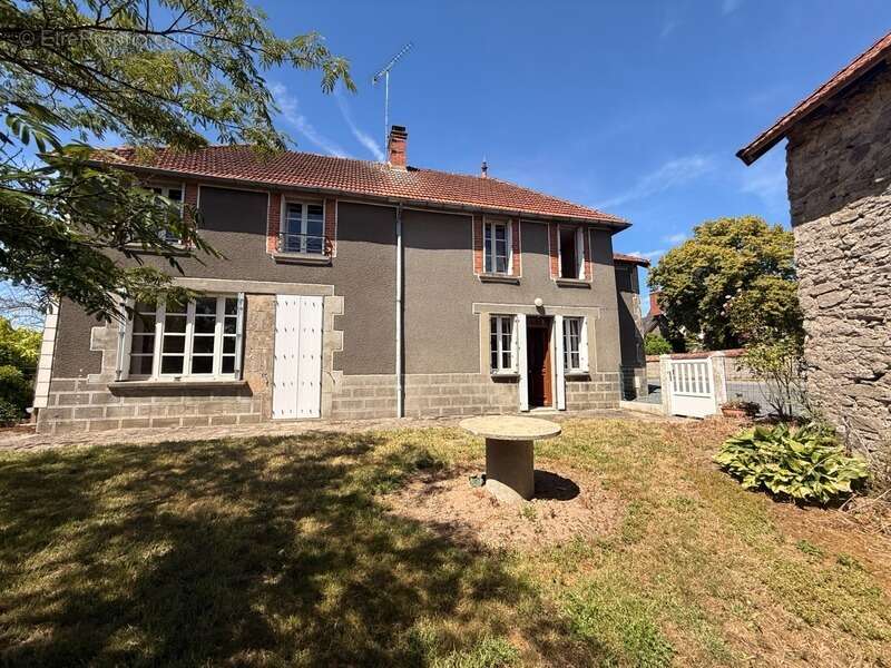 Maison en pierre de 126m², 4 chambres, avec grange 65 000 € - photo 17