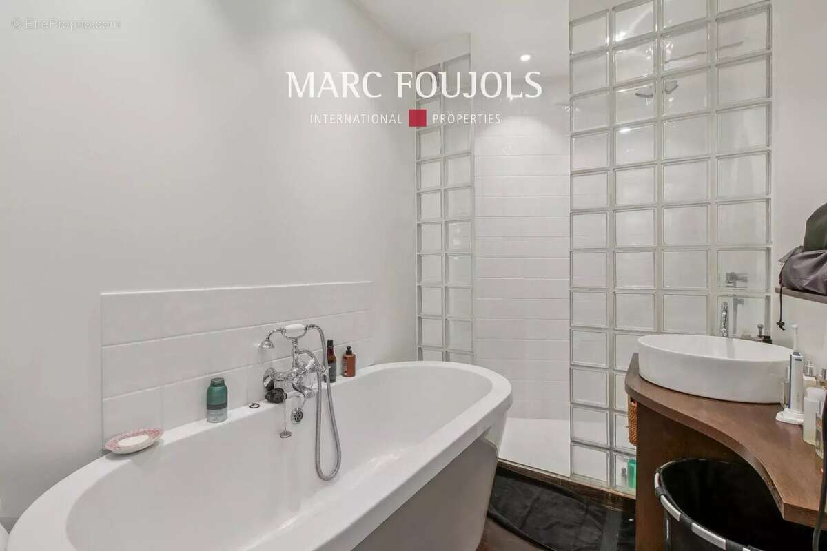 Maison à NEUILLY-SUR-SEINE