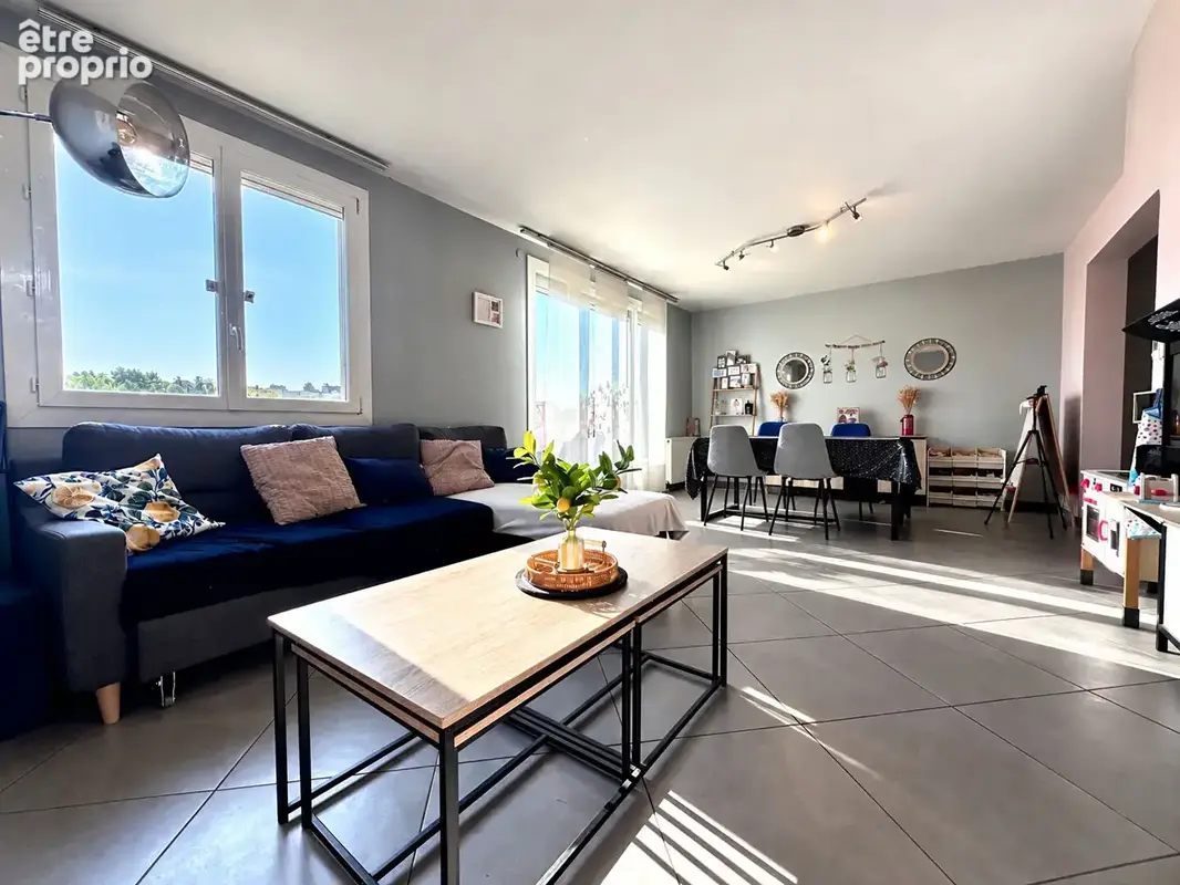 FEYZIN- Appartement T4 - spacieux et rénové - photo 1