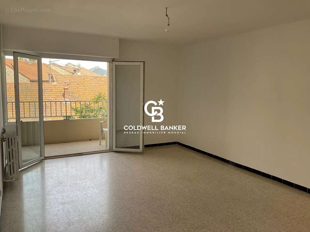 Appartement à HYERES