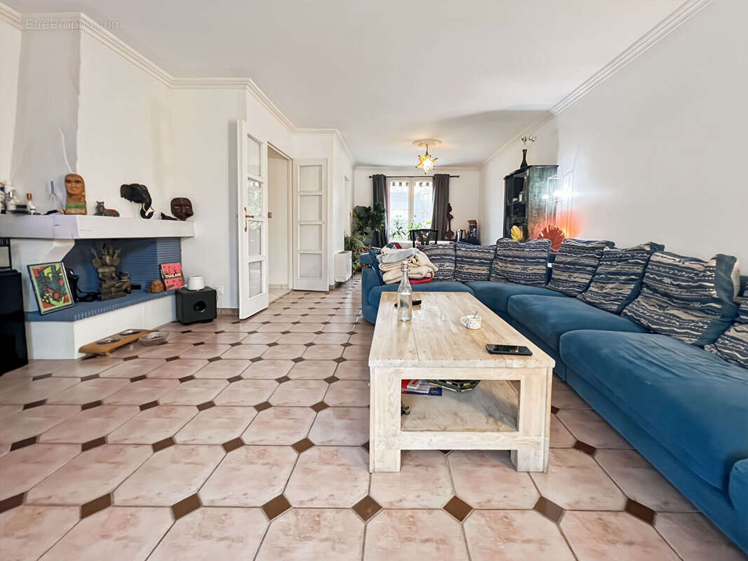 Maison à SAINT-FARGEAU-PONTHIERRY