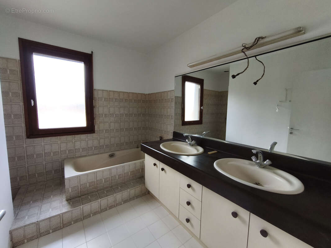 Chambon-feugerolles, maison 150 m2 - photo 8