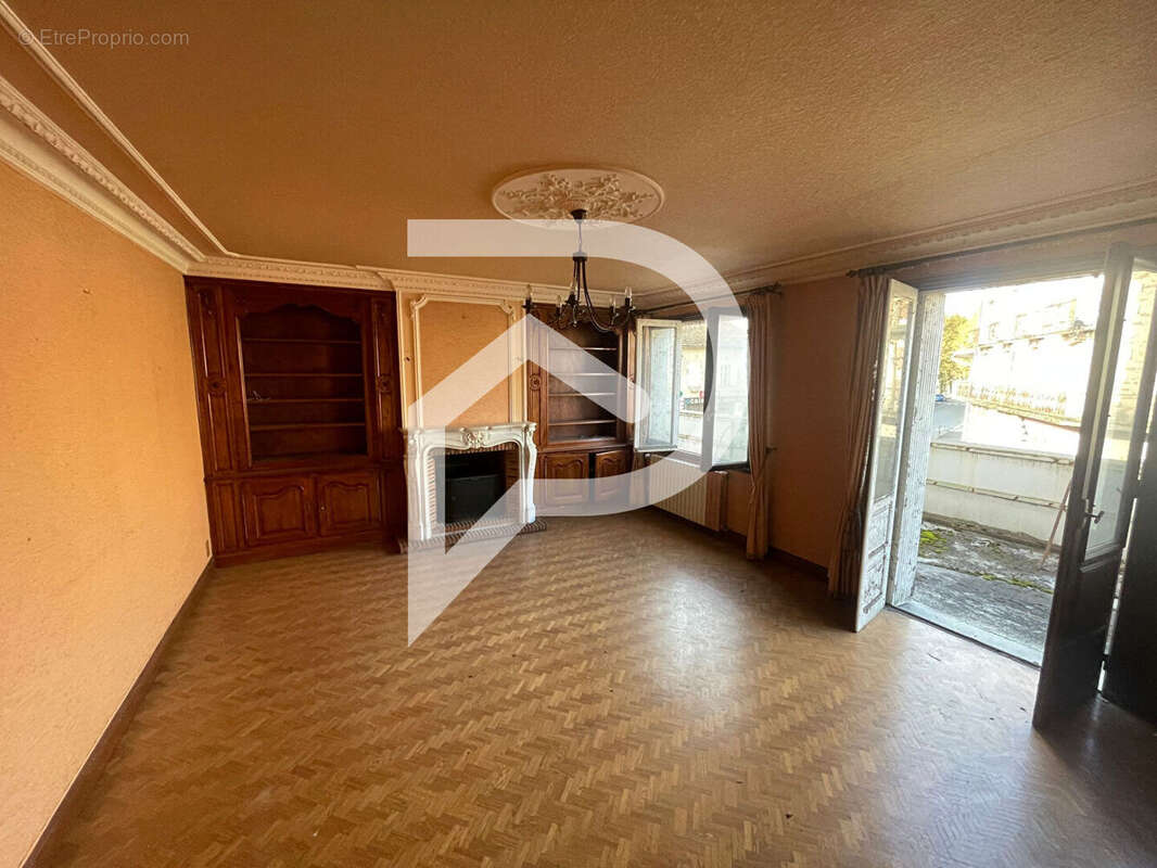 Appartement à BAGNAC-SUR-CELE