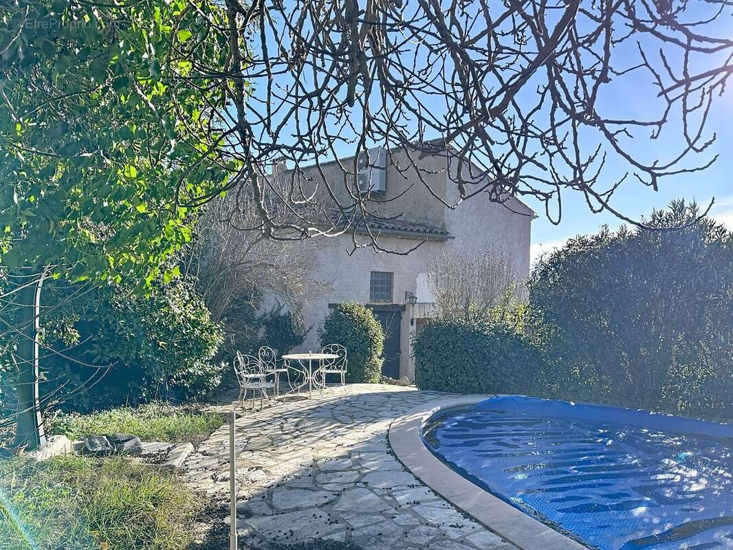 Maison à LORGUES