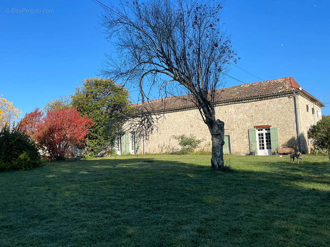 Maison à MONTPEYROUX