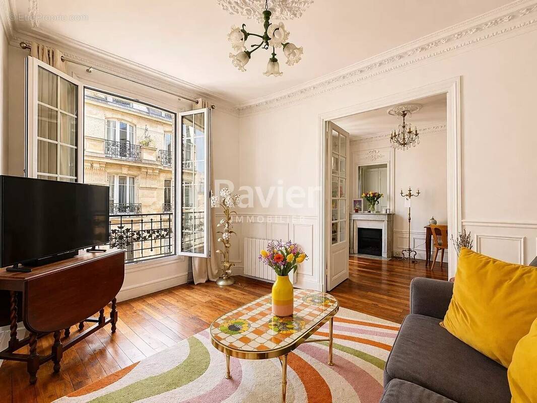 Appartement à PARIS-19E
