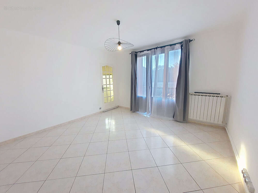 Appartement à MARSEILLE-14E