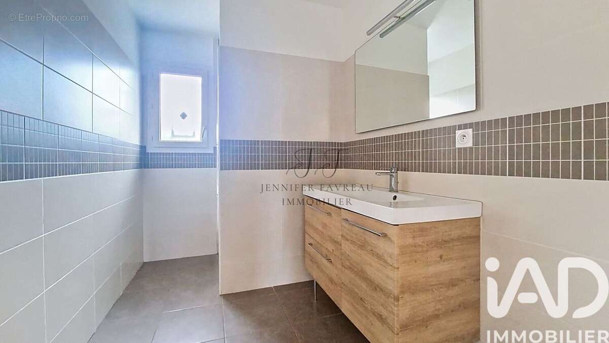 Photo 6 - Maison à IZON