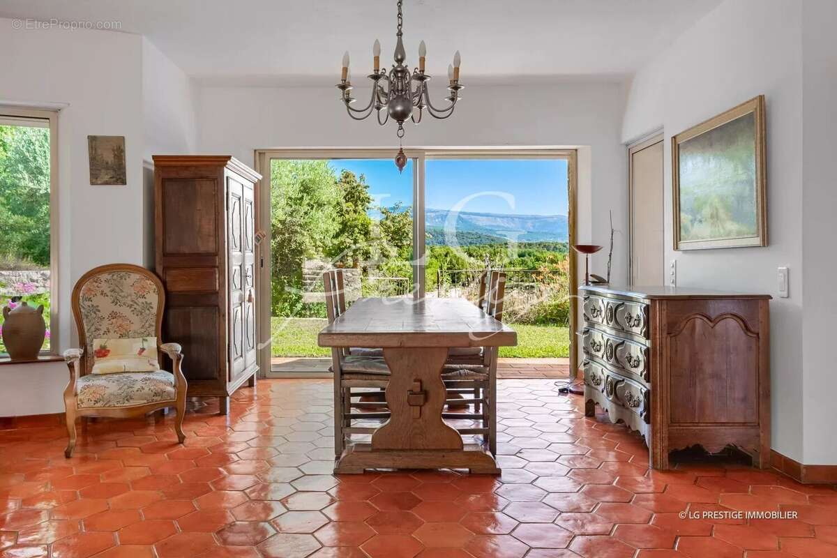 Maison à MONTAUROUX