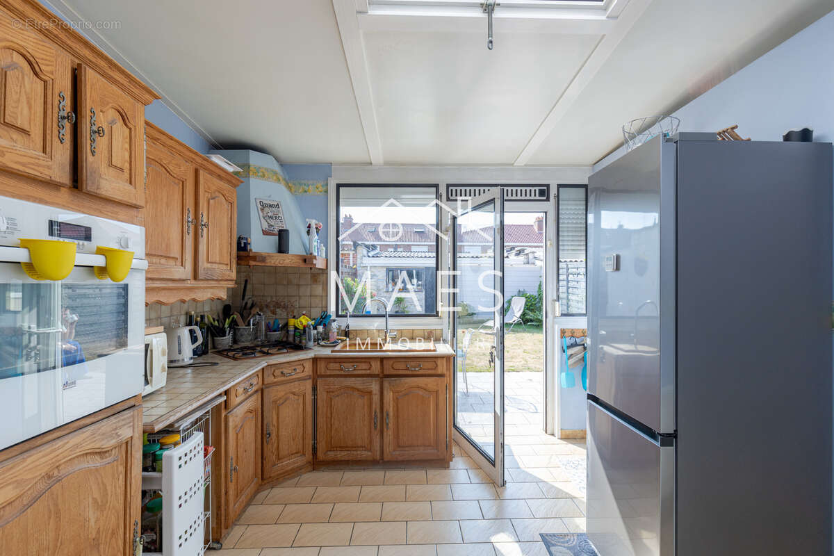 Charmante maison, 4 chambres, jardin sud + double garage - photo 4