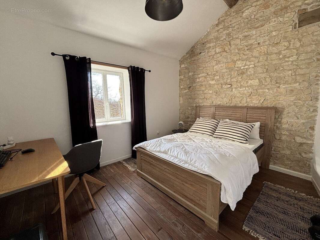 Maison à AUNAC