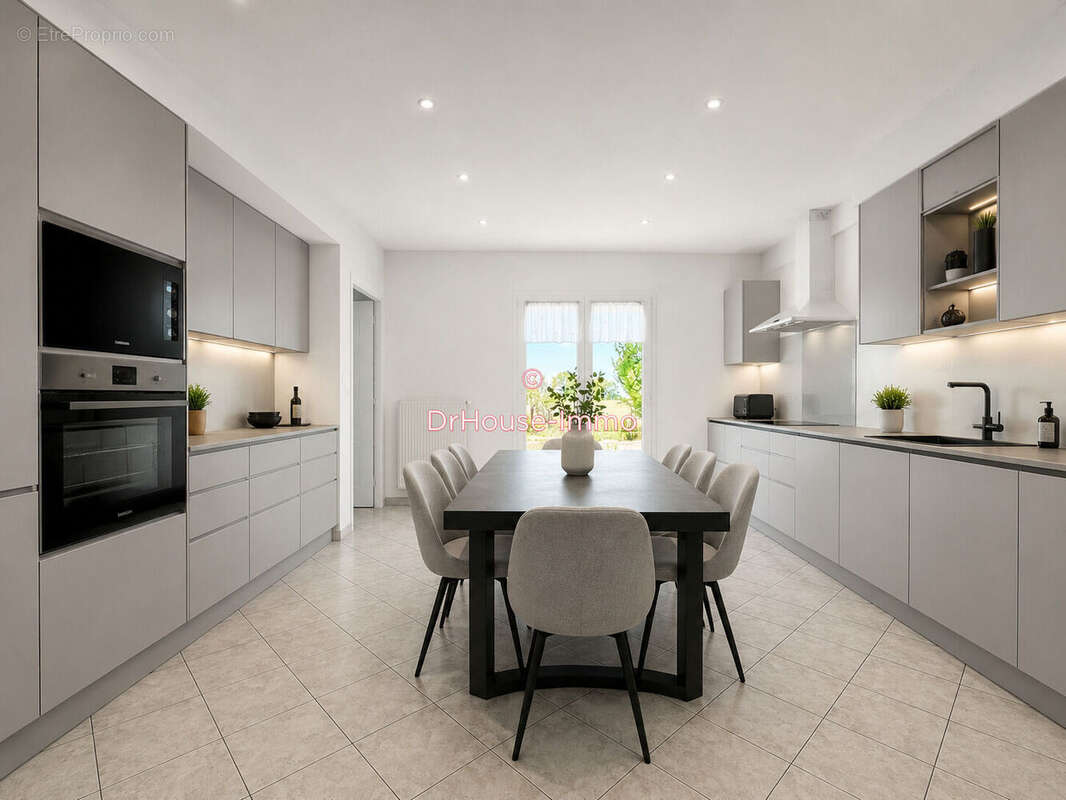 Maison 185 m² à Neuville-De-Poitou  - photo 8