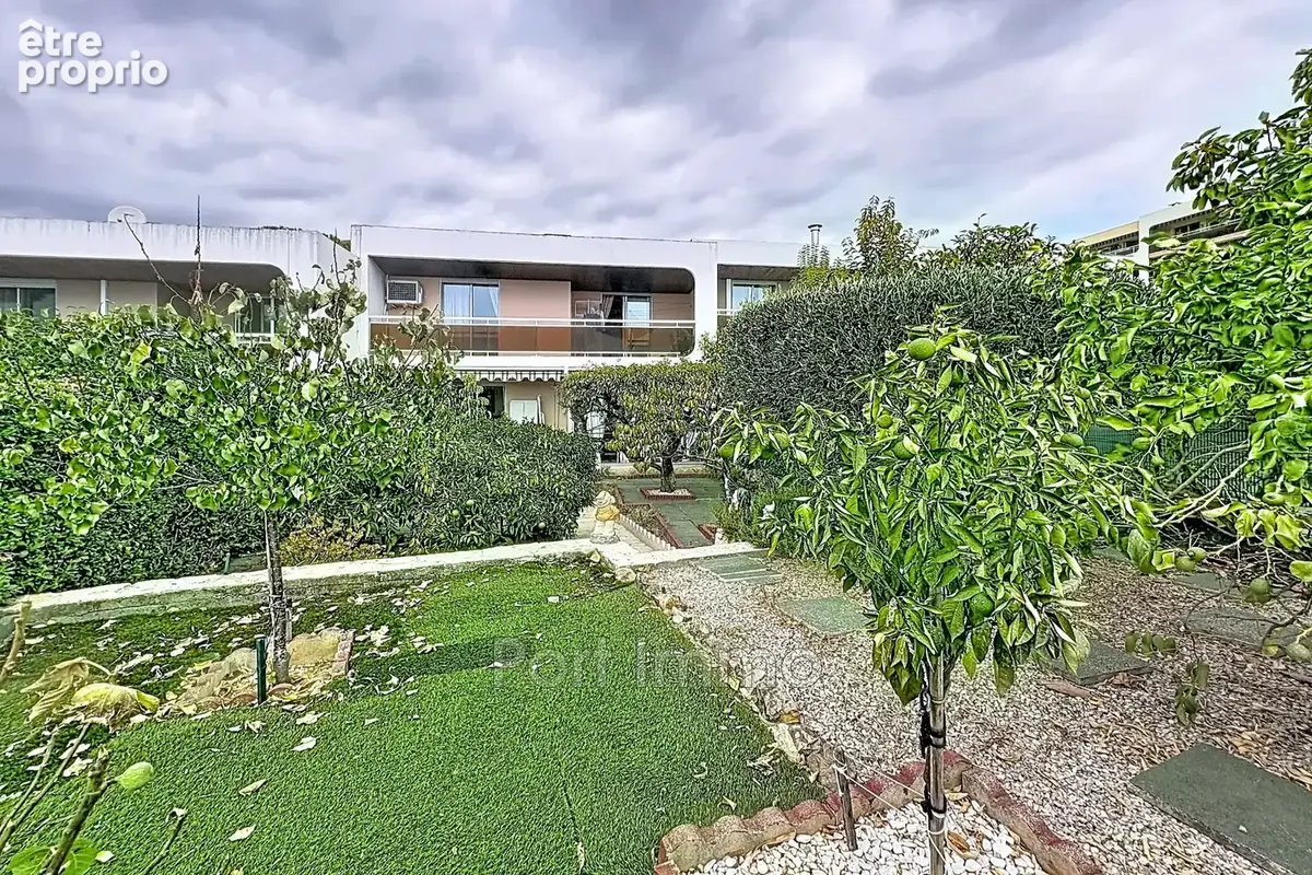 Photo Maison à Saint-Laurent-Du-Var au prix de 595 000€