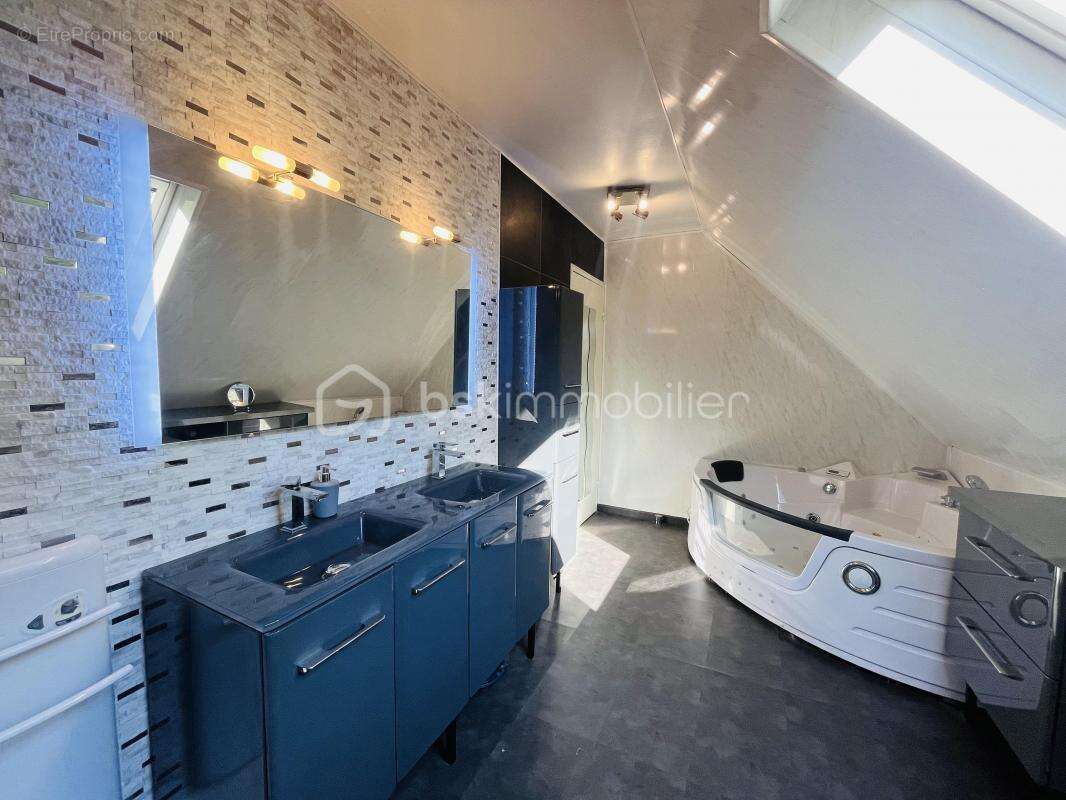 Maison à LAGNY-SUR-MARNE