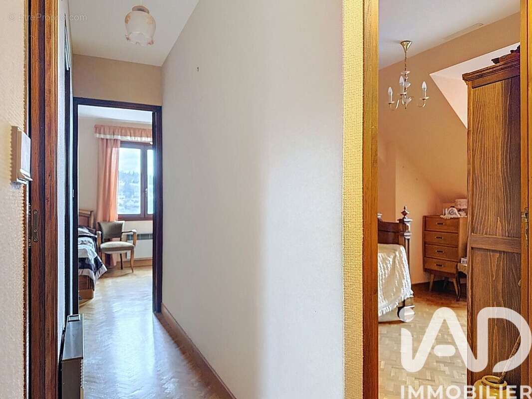 Maison 180 m² à Treignac  - photo 8