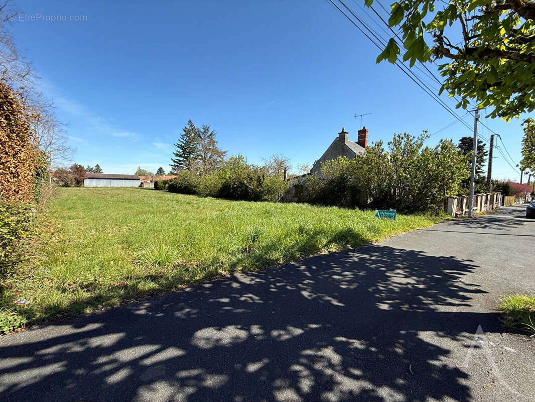Terrain à CHATEAUROUX
