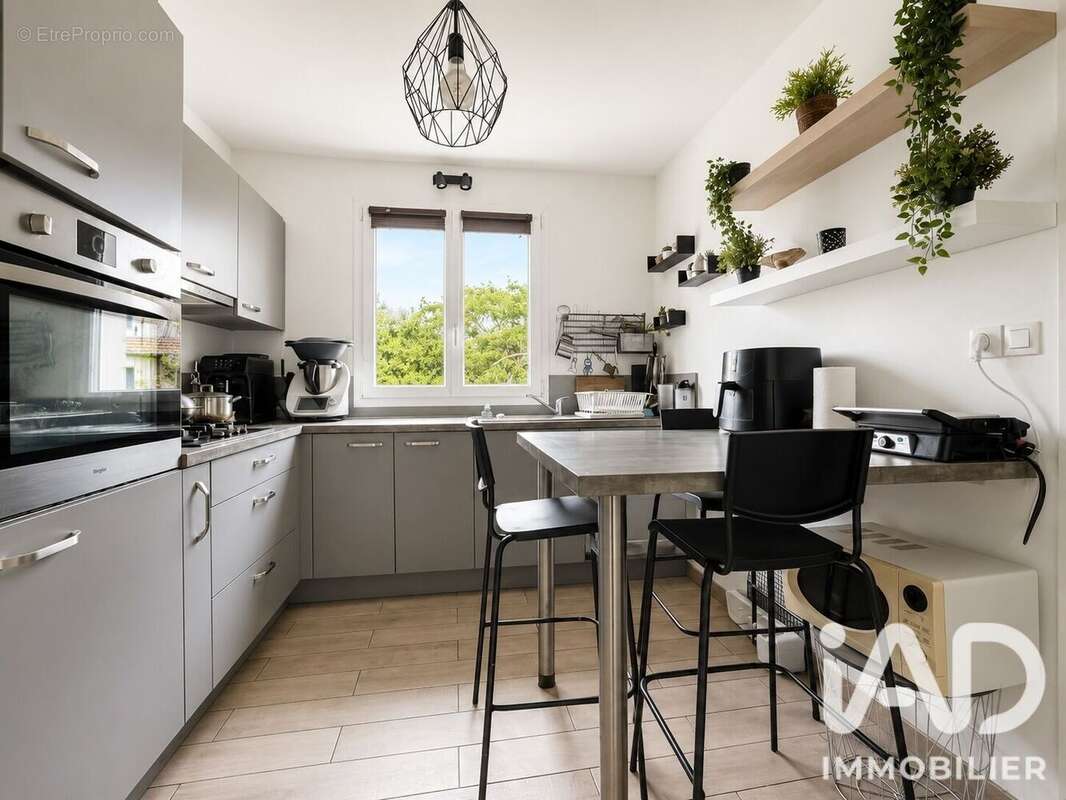 Maison 131 m² à Joue-Les-Tours  - photo 6