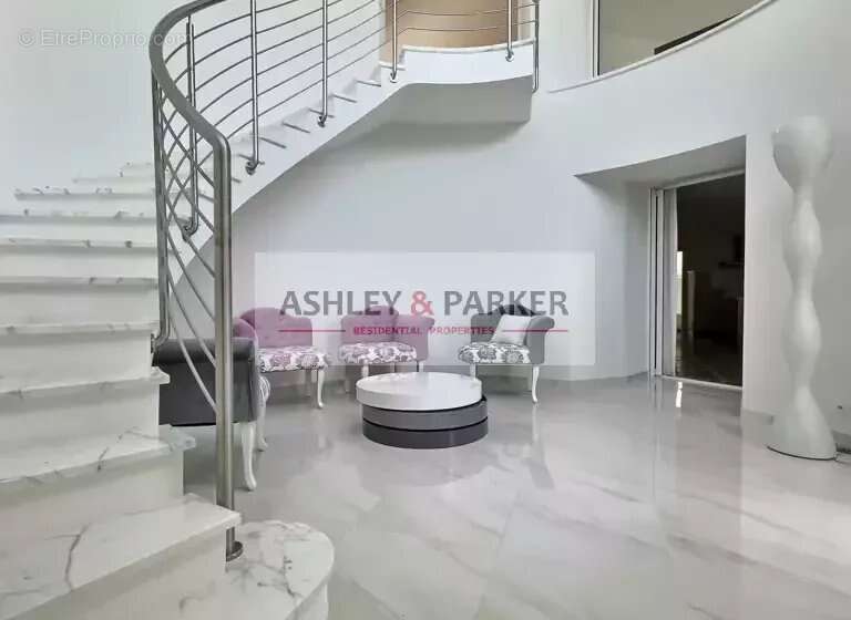 Maison à MOUANS-SARTOUX