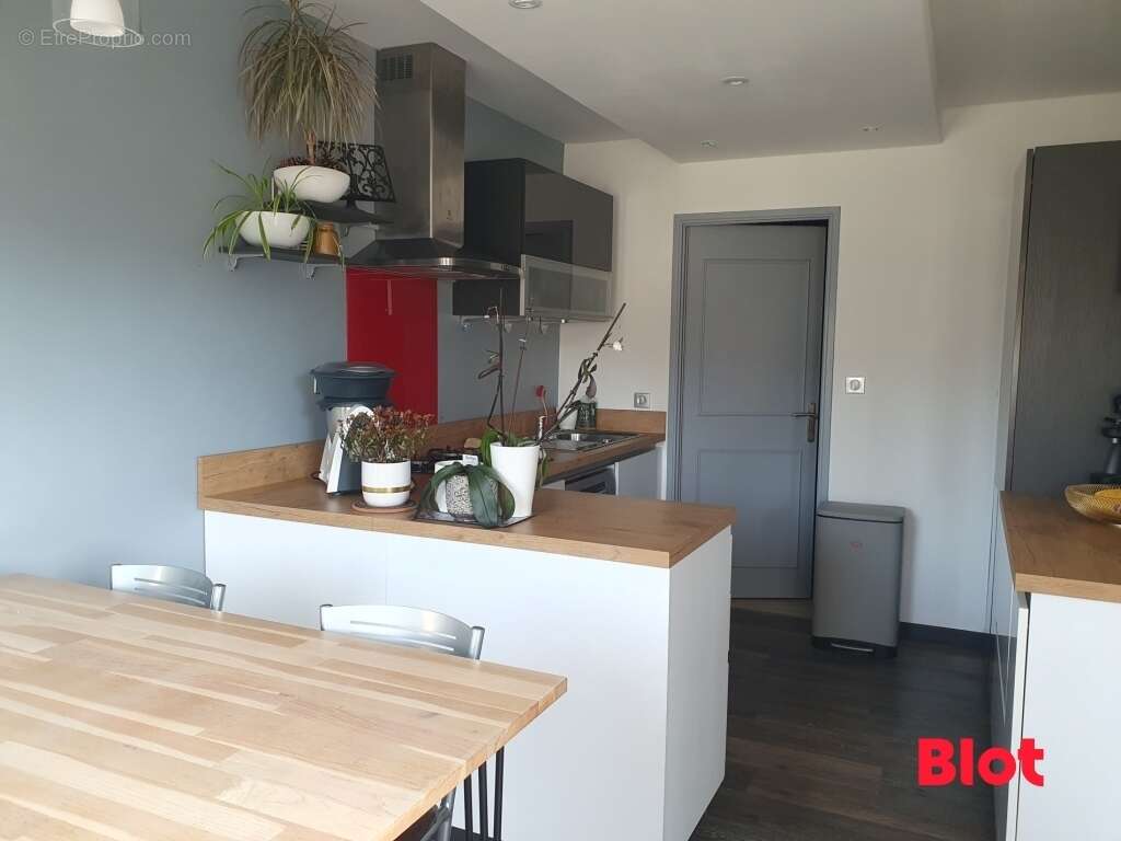 Appartement à FOUGERES