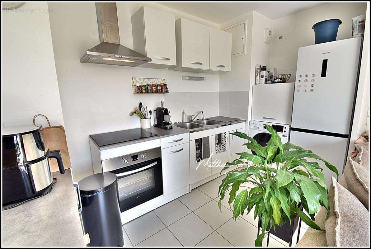 Maromme - La Maine, aux portes de Rouen, appartement T2 récent avec balcon et parking privatif, DPE C ! - photo 4