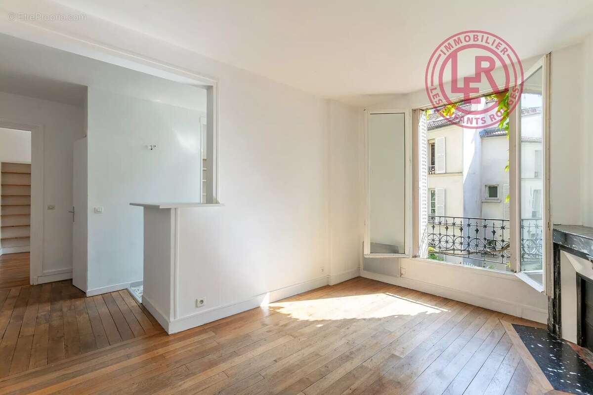 Appartement à PARIS-14E