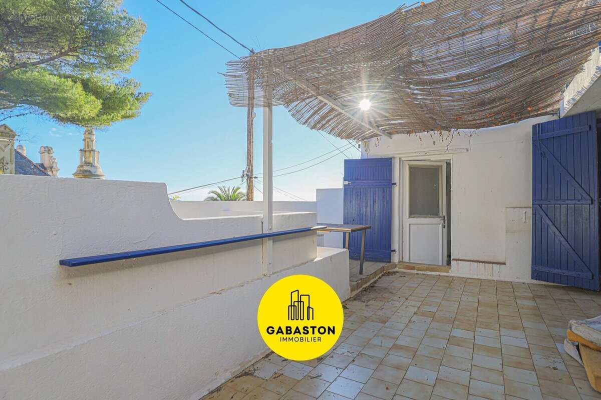 Appartement à MARSEILLE-7E