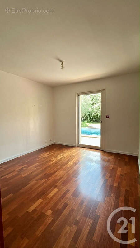 Maison 211 m² à Auzeville-Tolosane  - photo 8