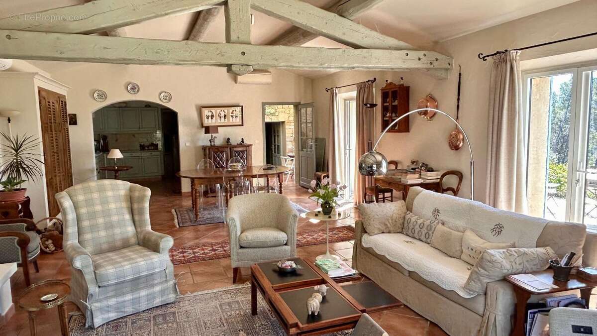 Maison à ENTRECHAUX