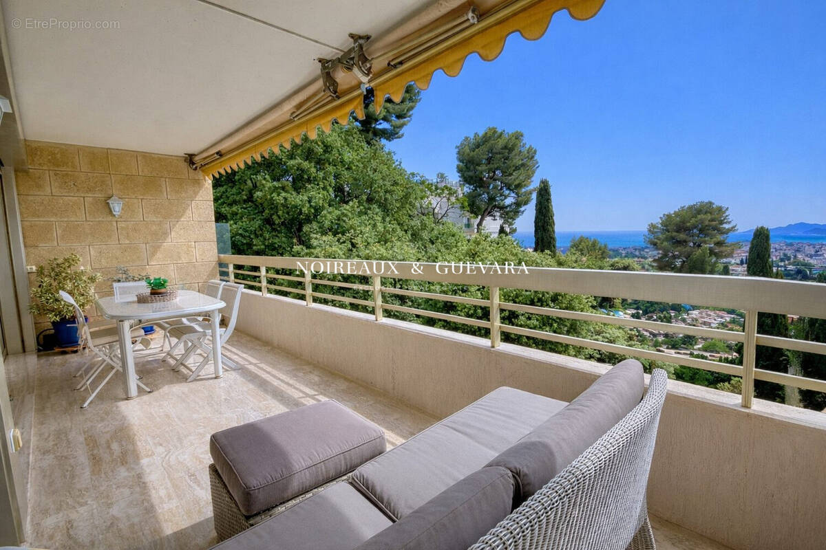 Appartement à LE CANNET