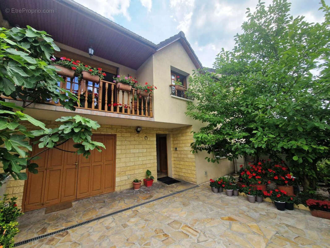 Maison à LE BLANC-MESNIL