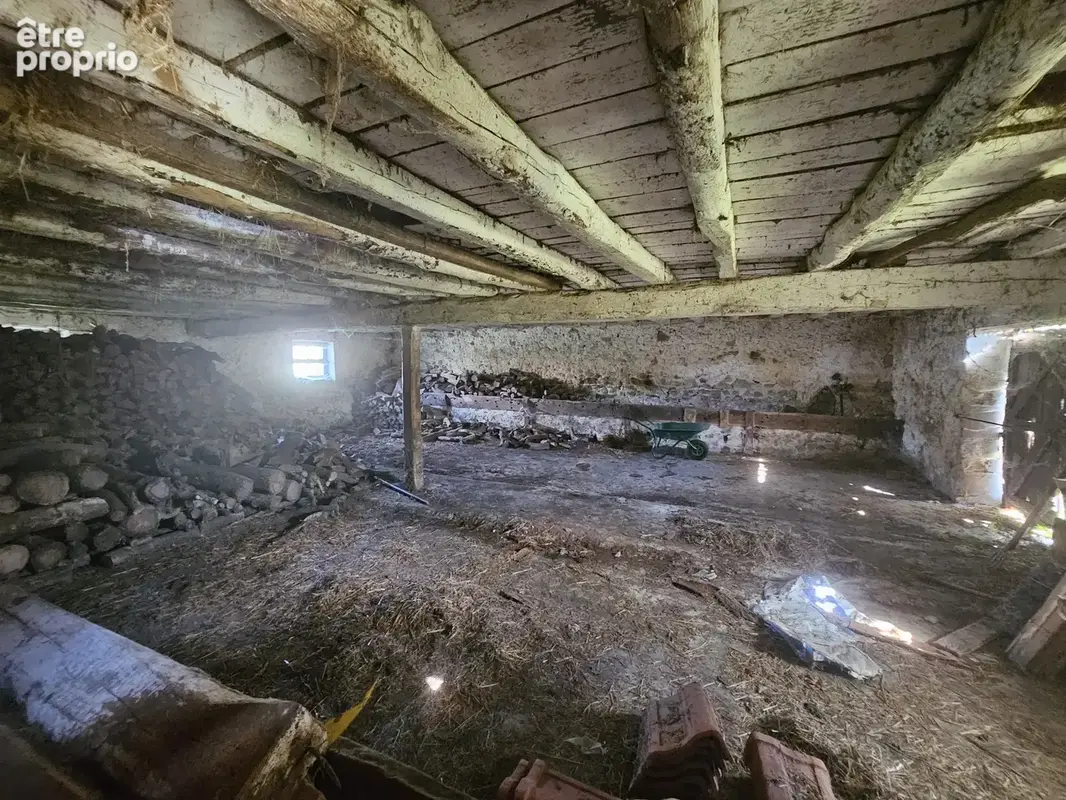 Ancienne ferme à rénover avec grange et  dépendances - photo 13