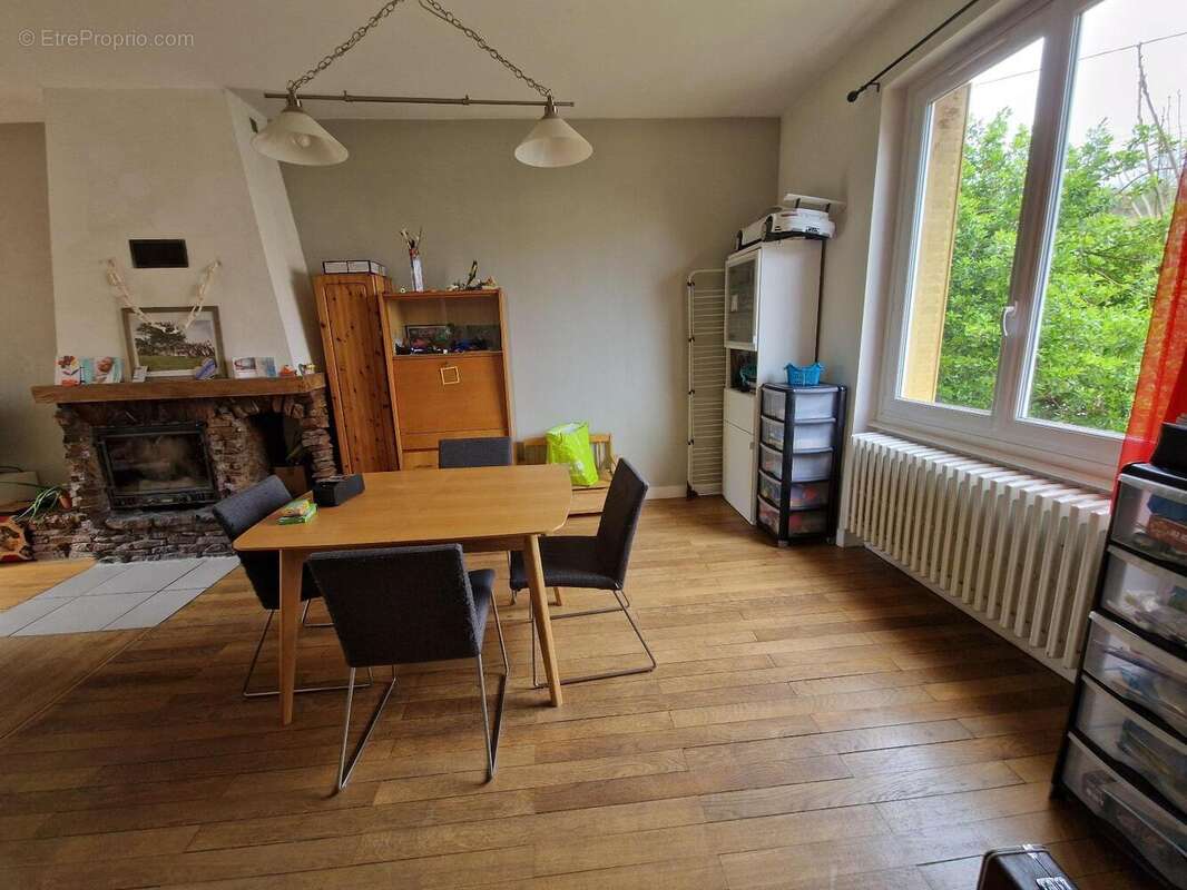   - Maison à GRIGNY