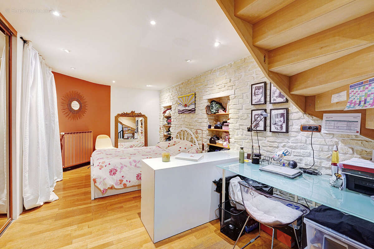 Appartement à PARIS-11E