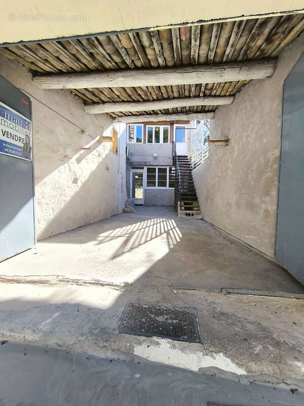 Maison à SAINTE-ANASTASIE