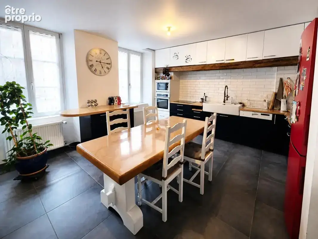 Appartement de 5 pièces de 188 m² à Montbéliard - photo 4