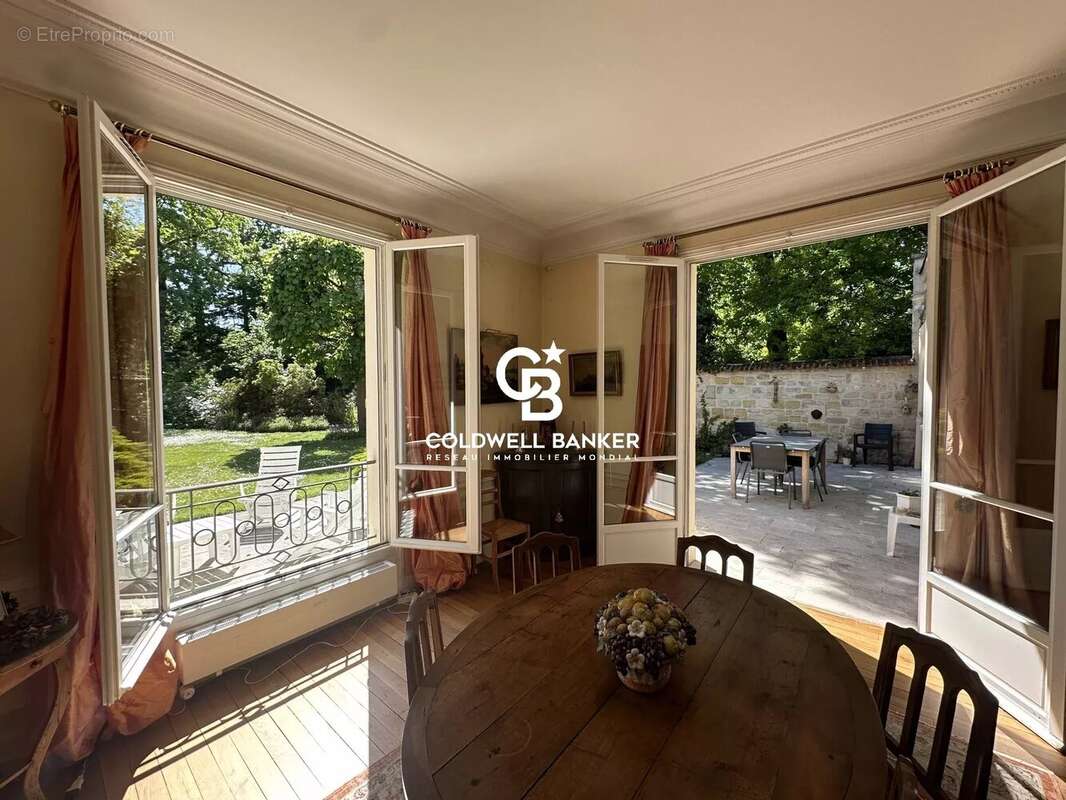 Maison à LE VESINET