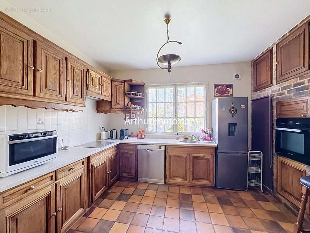 Maison à VIGNEUX-SUR-SEINE