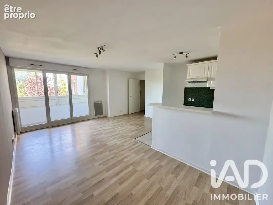 Photo 1 - Appartement à COMBS-LA-VILLE
