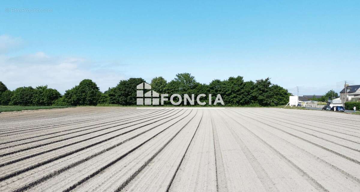 Terrain à CHERRUEIX