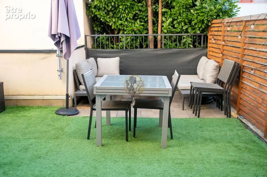 Produit rare à Marcy-l’Étoile   T3 traversant avec deux jardins Privatifs, piscine et double garage - photo 3