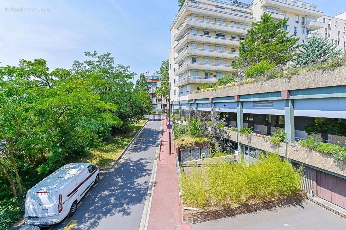 Appartement à CHARENTON-LE-PONT