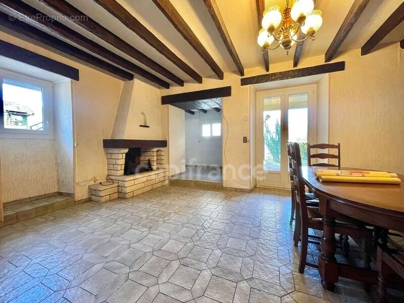 Maison à JUGEALS-NAZARETH