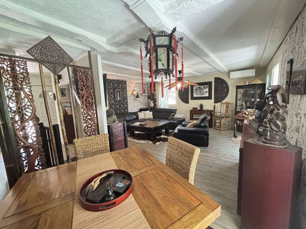 Maison à FIGANIERES