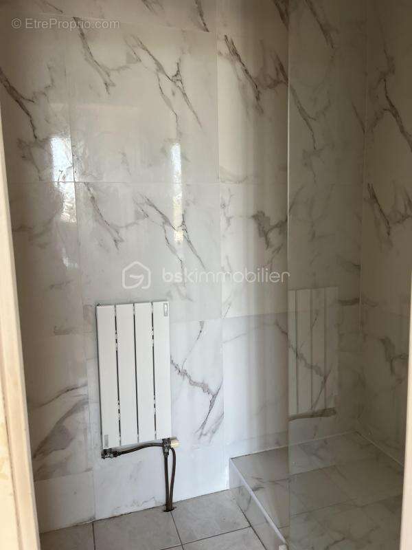 Nanterre — maison 4 chambres + dépendance 36m²  fort potentiel investisseur - photo 10