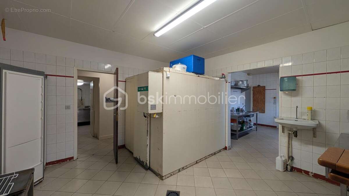 Commerce à VEXAINCOURT