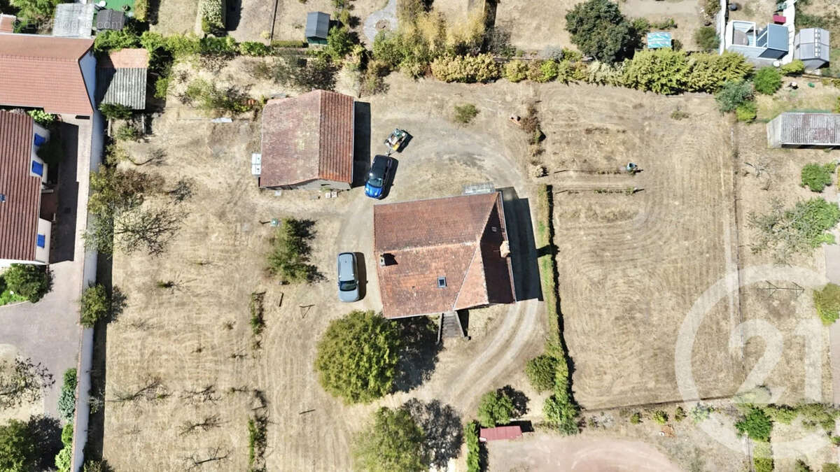 Maison à YZEURE