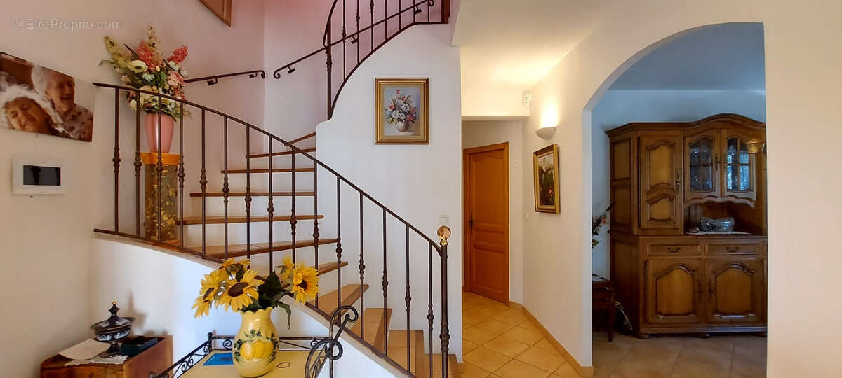 Maison à LORGUES
